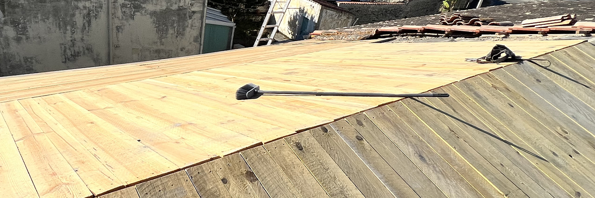 Entretien et travaux de toiture à Puy-du-Lac, proche de La Rochelle, Ile de Ré, Ile d'Aix